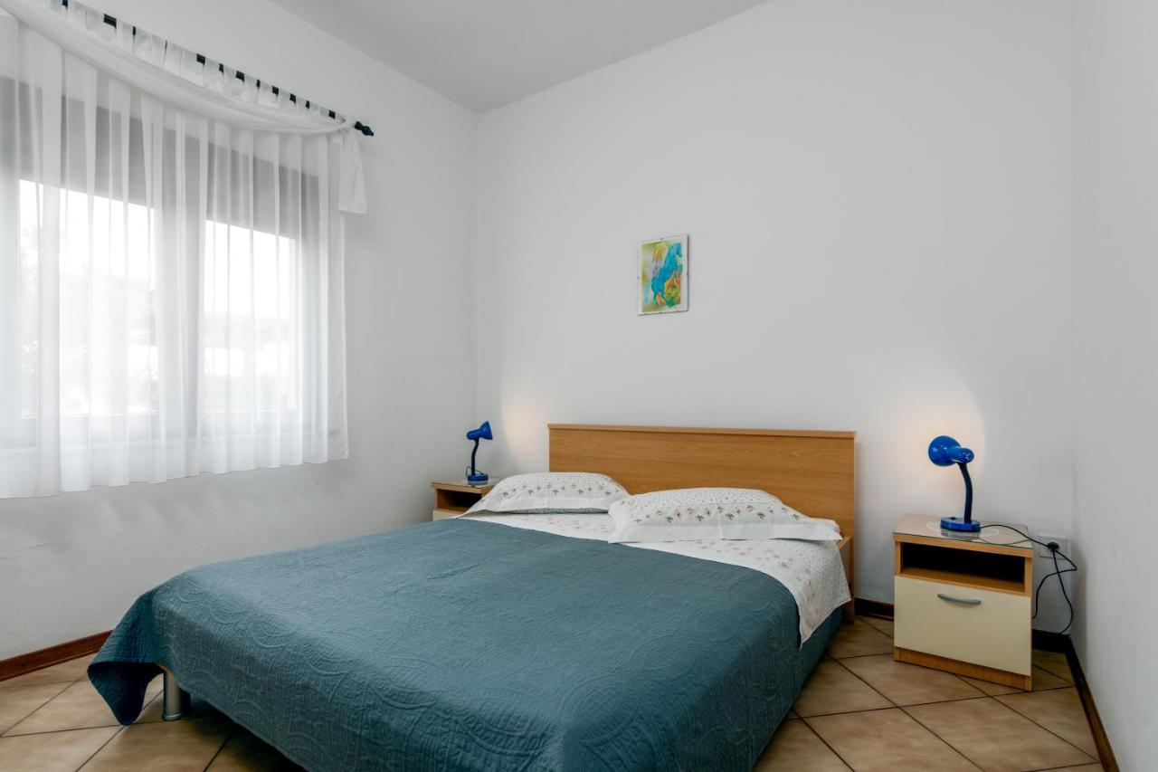 Family Friendly Apartments With A Swimming Pool Valbandon, Fazana - 2201 스틴잔 외부 사진