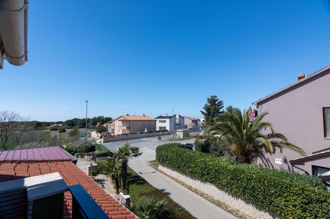 Family Friendly Apartments With A Swimming Pool Valbandon, Fazana - 2201 스틴잔 외부 사진